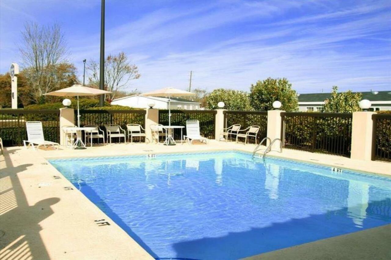 Dublin Inn And Suites 외부 사진
